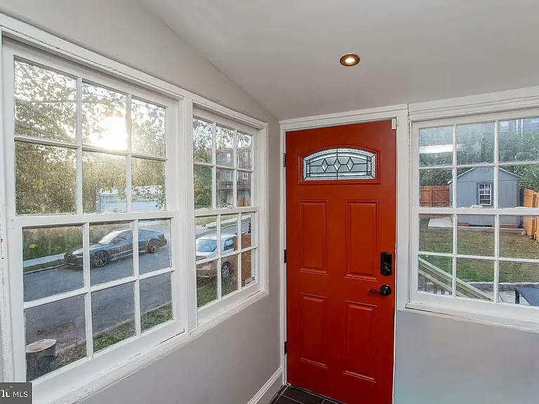 501 E Mount Airy Ave — Photo 40