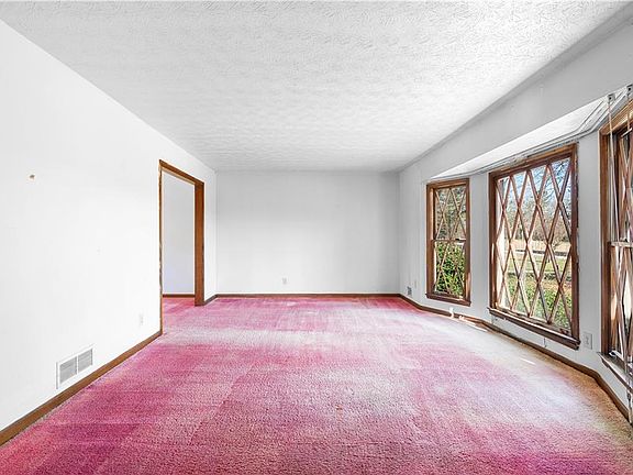 4th image of 5083 Flakes Mill Rd