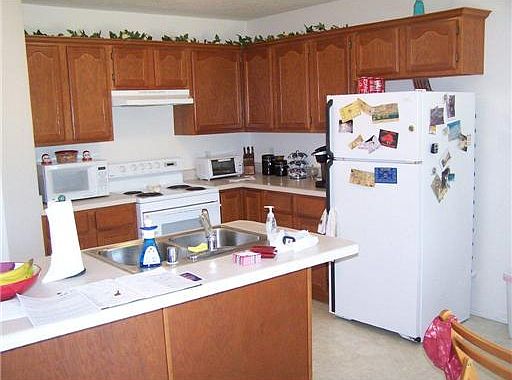 3rd image of 502 Greenwood Pl