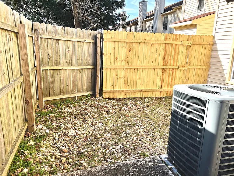 5559 Campus Dr — Photo 19