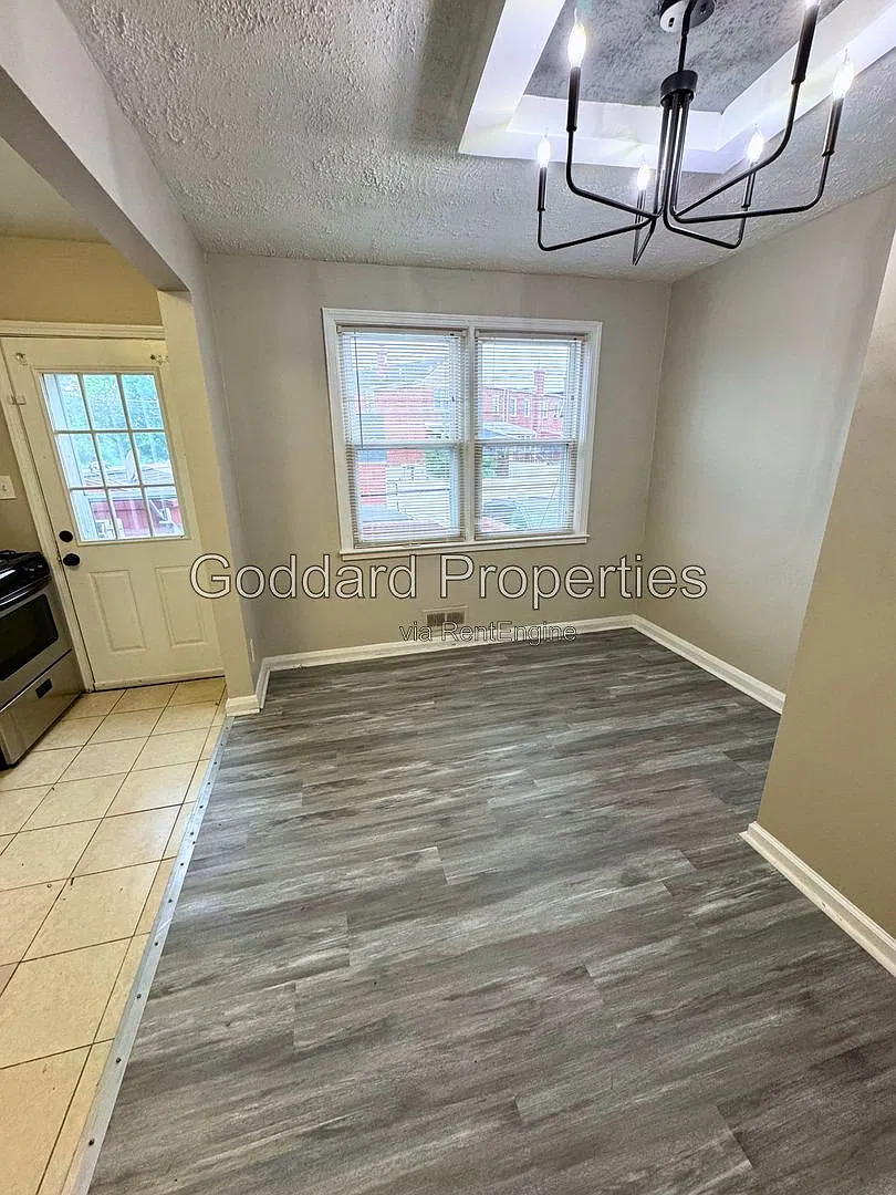 2 bed, 2.0 bath, 1252 sqft, $1,800 — Photo 4