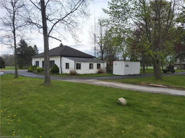 740 Hillcrest Rd S, Norfolk County, ON N3Y 4K1