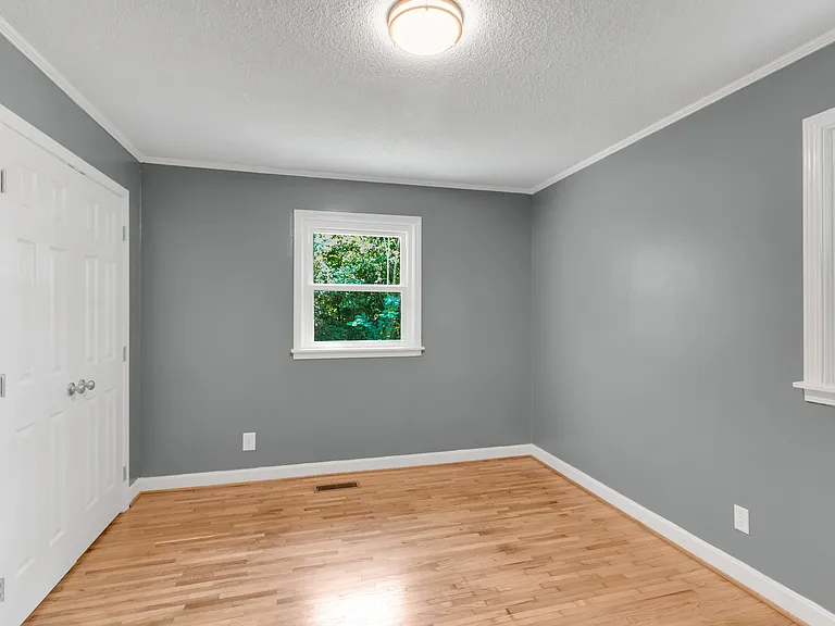 134 Hamilton St — Photo 8
