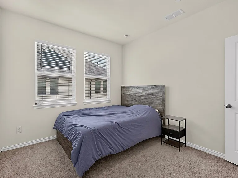 605 Friendswood Dr — Photo 17