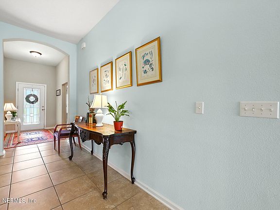 5th image of 329 SHETLAND Drive
