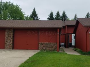659 Beech Ln, Moorhead, MN 56560