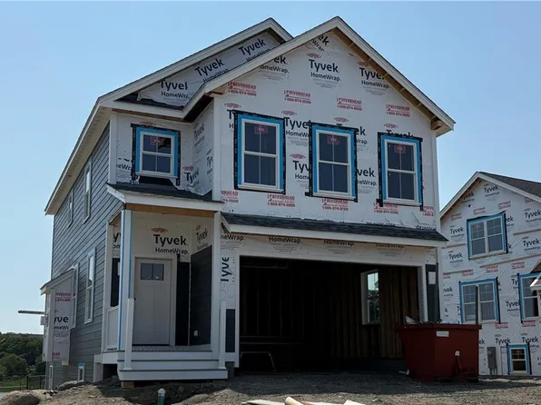 30 Bunker Hill Xing, Portsmouth, RI 02871