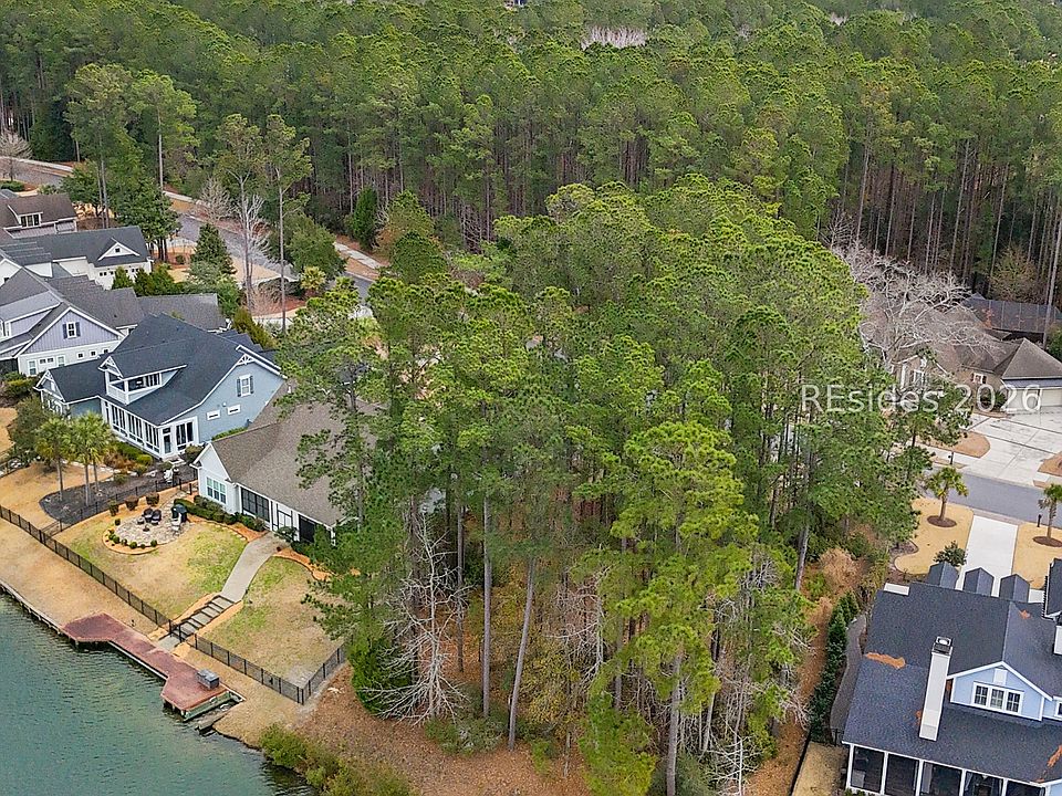 1st image of 224 Hampton Lake Dr