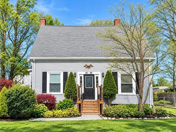 84-86 Church St, Rockland, MA 02370