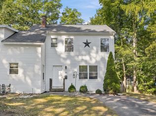 38 Dale St, Andover, MA 01810