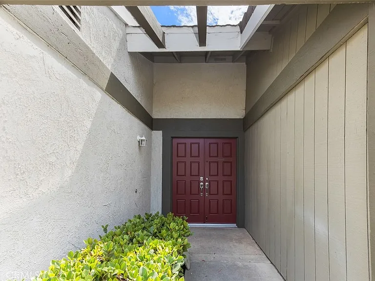 3331 Calle La Veta — Photo 7
