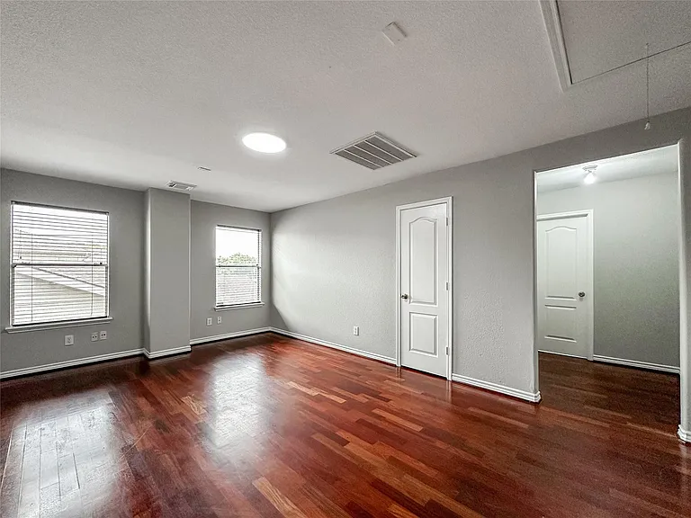 5739 Westminster Village Dr — Photo 27