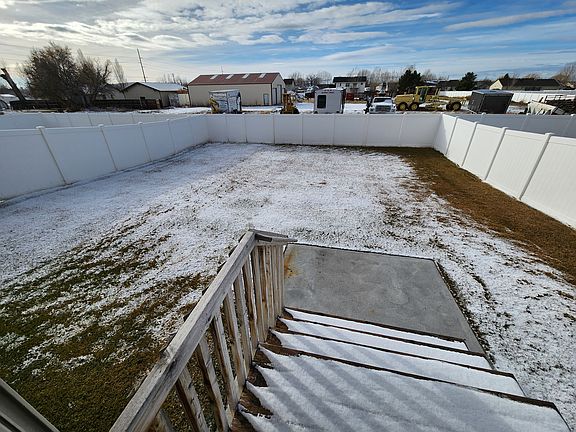5th image of 1801 N Roy Dr