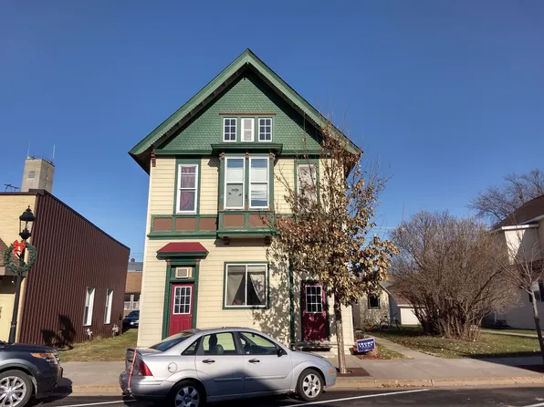 1 bed, 1.0 bath, $795, 750 Main St #1, Baldwin, WI 54002