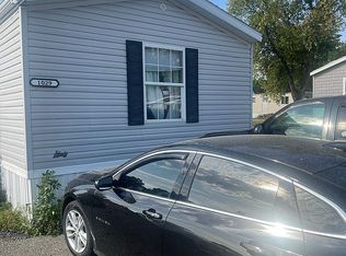 1029 Garfield Ave, Grand Forks, ND 58201