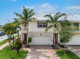 2111 Wells Pl, Palm Beach Gardens, FL 33418