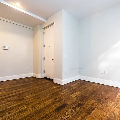 Rented by Nooklyn NYC LLC | media 70