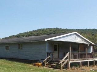 476 Riddle Hill Rd, Auburn, WV 26325