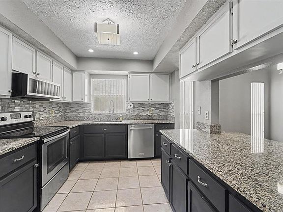 2nd image of 803 HIGH POINT COURT