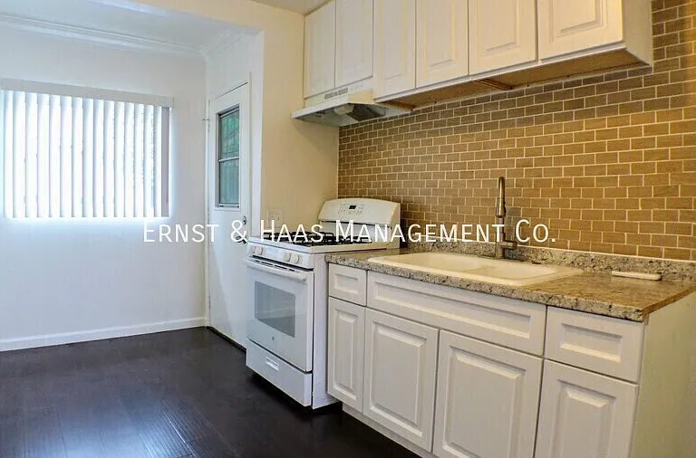 8275 California St — Photo 9