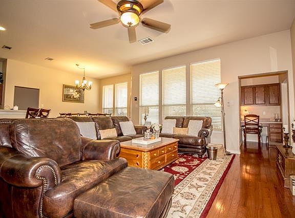 2nd image of 106 Faircrest Dr
