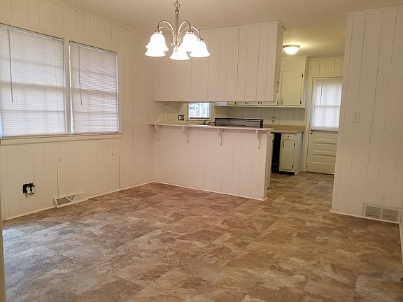 Dining rm-leads to back deck