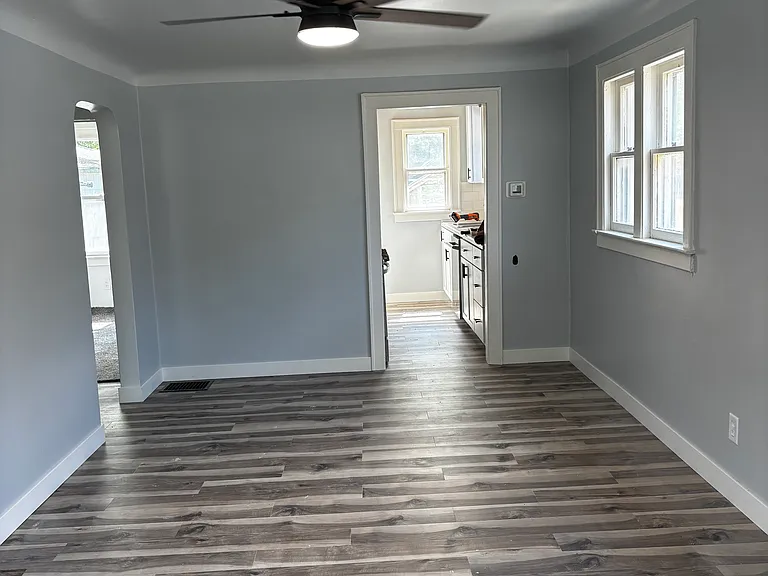 242 Abbie St SE — Photo 1