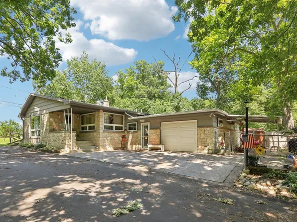 N6998 Poplar LANE, Elkhorn, WI 53121