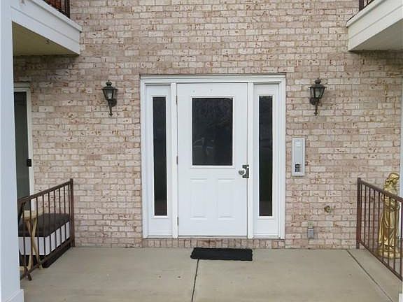 3rd image of 7368 Eisenhower Dr Unit 6