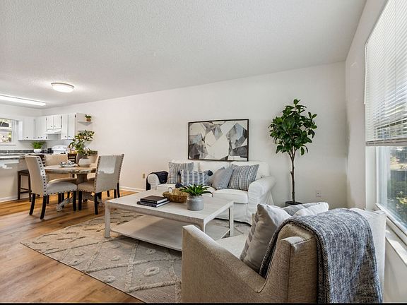 2nd image of 2727 1st Ave #B
