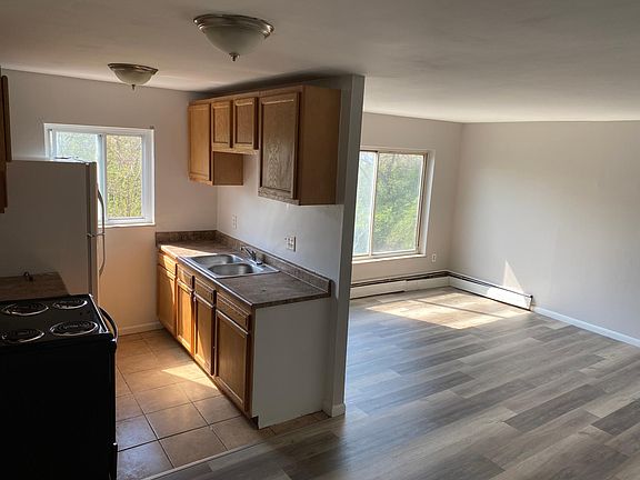 2nd image of 2545 Montana Ave #5