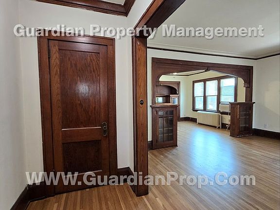 2nd image of 866 Dayton Ave