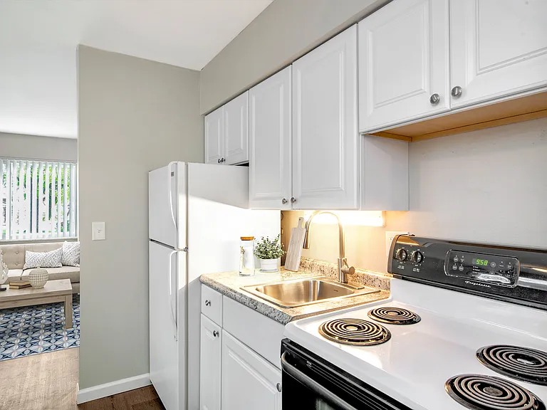 2025-2027 W. Galbraith Road — Photo 10