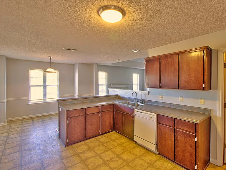 213 Bridgemont Way — Photo 5