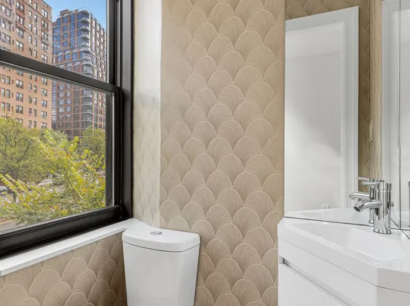 300 West 108th Street image 11 of 16