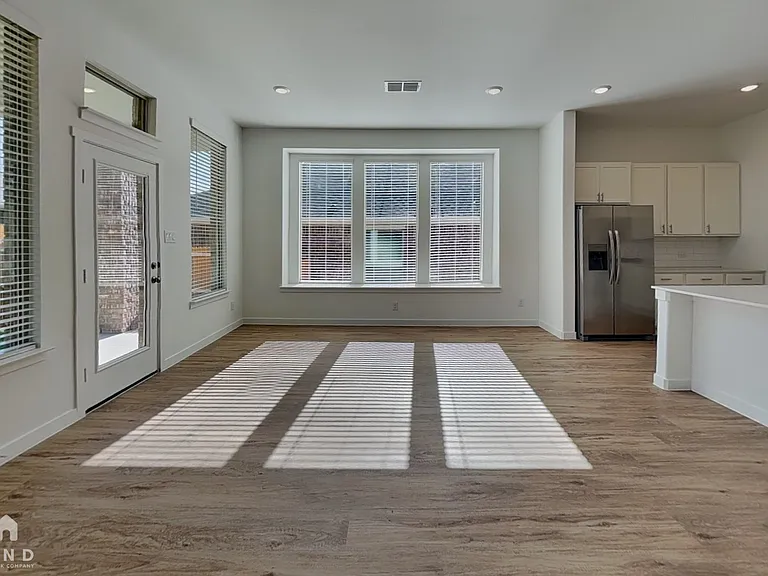 804 Demelza Dr — Photo 3