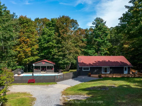 169 Muskoka Rd #3962, Muskoka Lakes, ON P0B 1J0