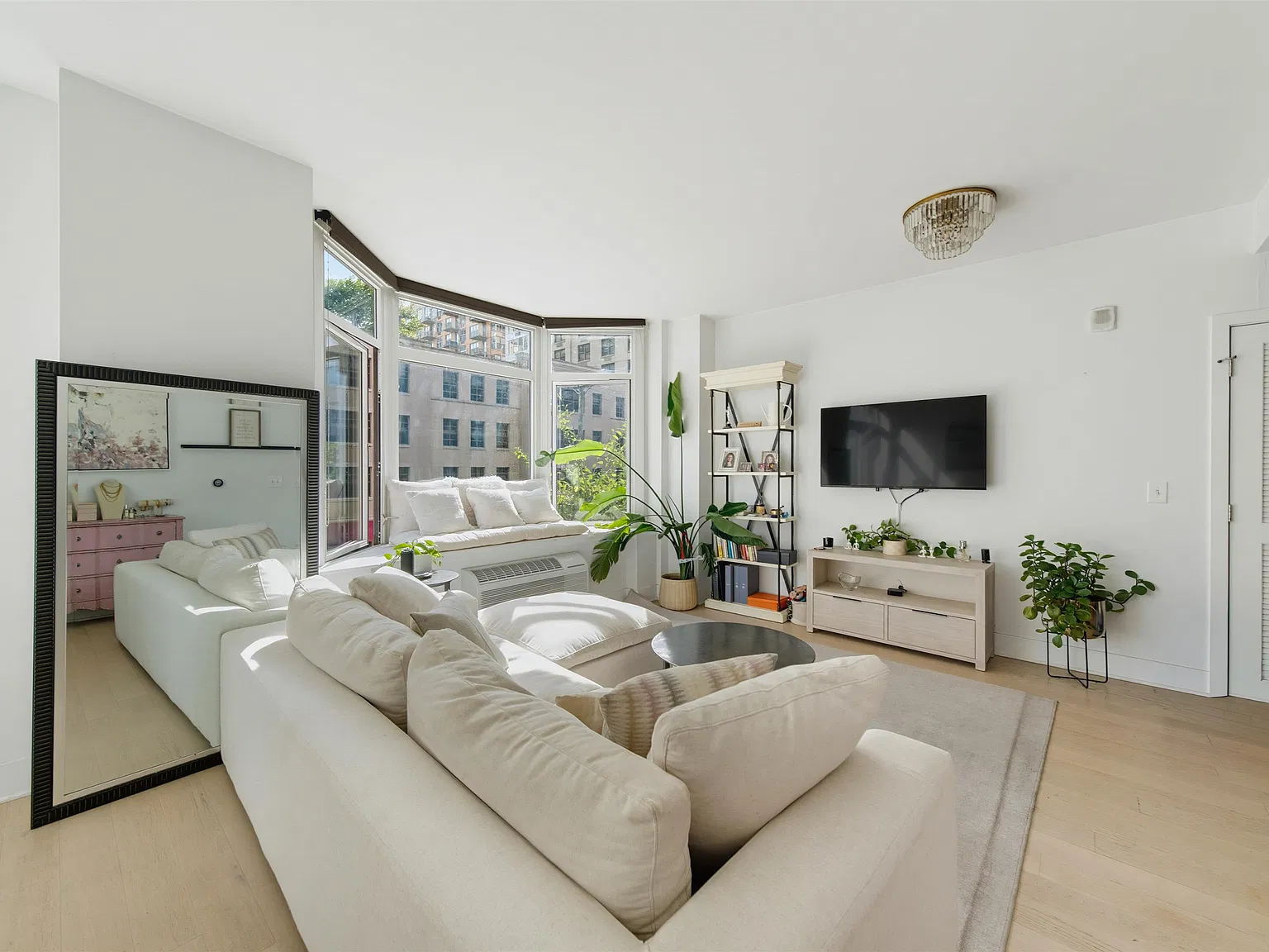 Hudson Tea Condo Assoc — Photo 3
