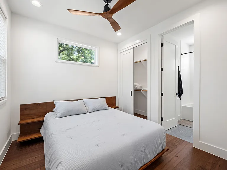 2609 Willow St #2 — Photo 6