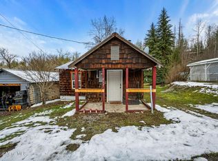 869 Lower Page Rd, Smelterville, ID 83868