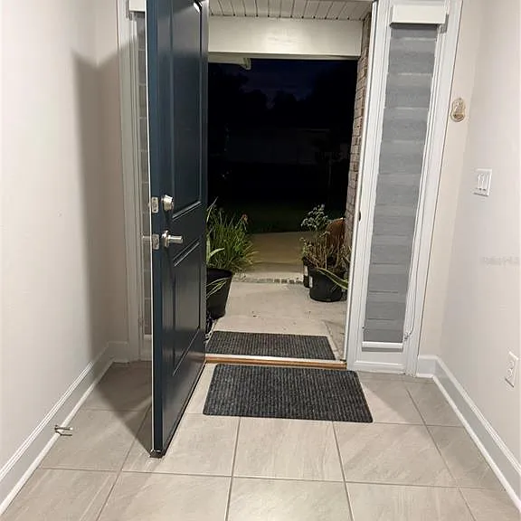 93 Royal Oak Dr — Photo 6