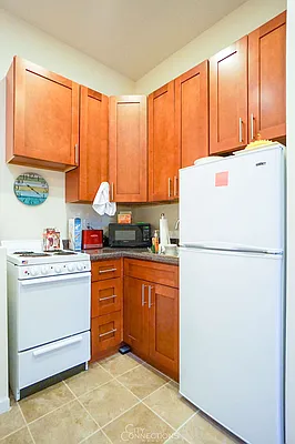 Rented by City Connections Realty | media 5