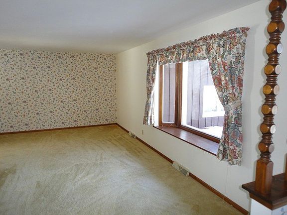 2nd image of 29854 Oak Meadow Dr