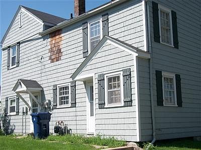 2nd image of 52 May St
