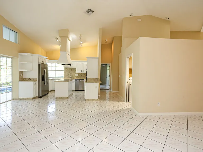 1040 Moon Lake Dr — Photo 9