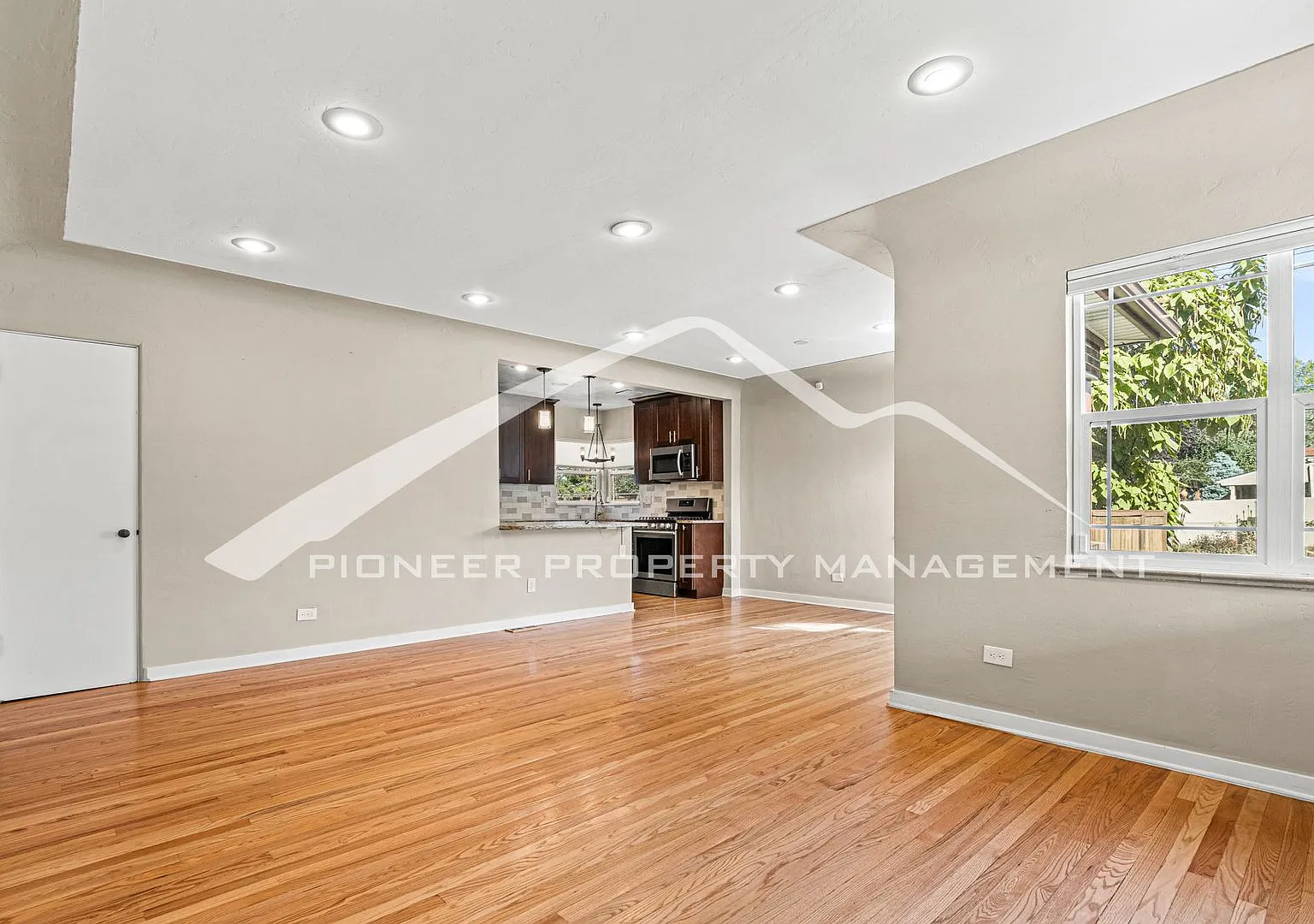 Large Home with an Updated Kitchen in Montclair Neighborhood! — Photo 3