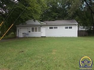 532 SE 37th St, Topeka, KS 66605