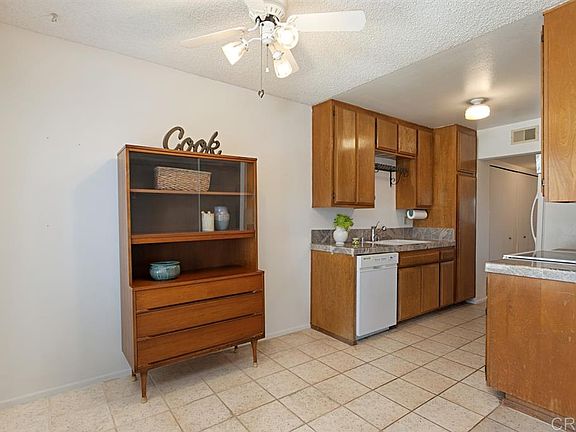 4th image of 450 W Vermont Ave Unit 704