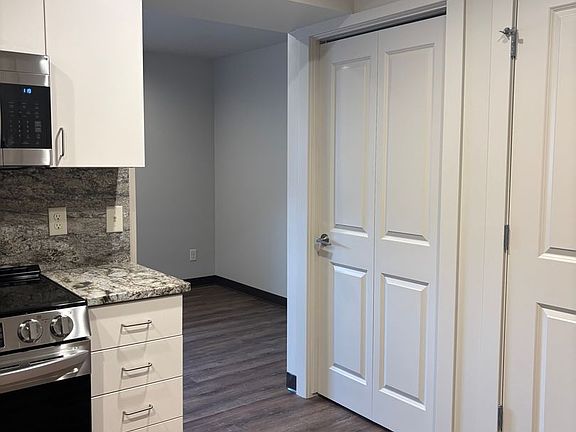 5th image of 220 E Division St NW #3