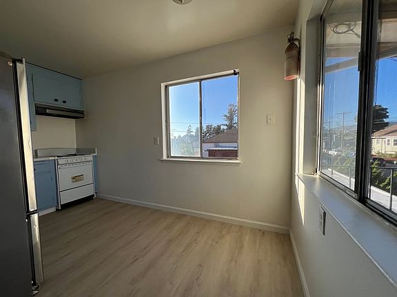 5th image of 8929 Birch St #D
